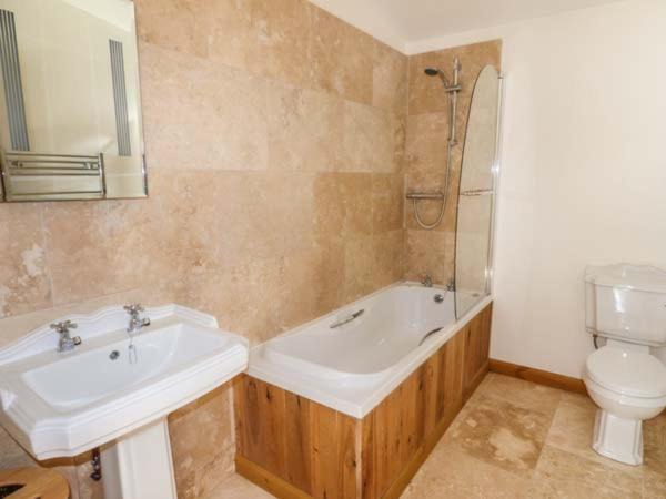 Photo of Bathroom in Cauldon Low