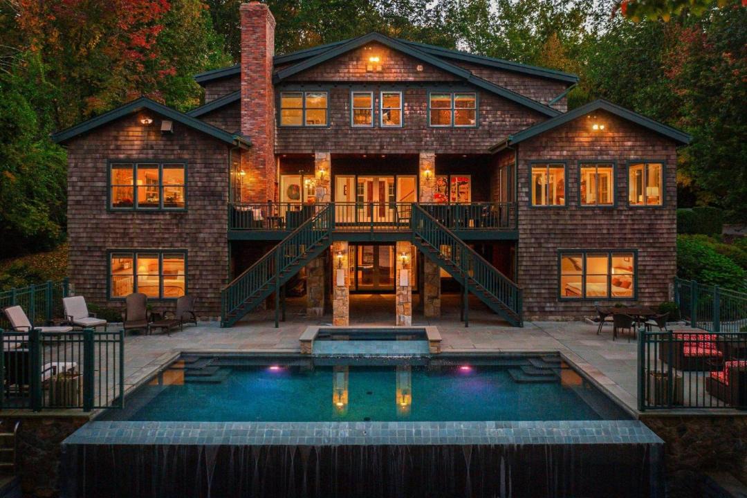 Photo of Others in Newtown