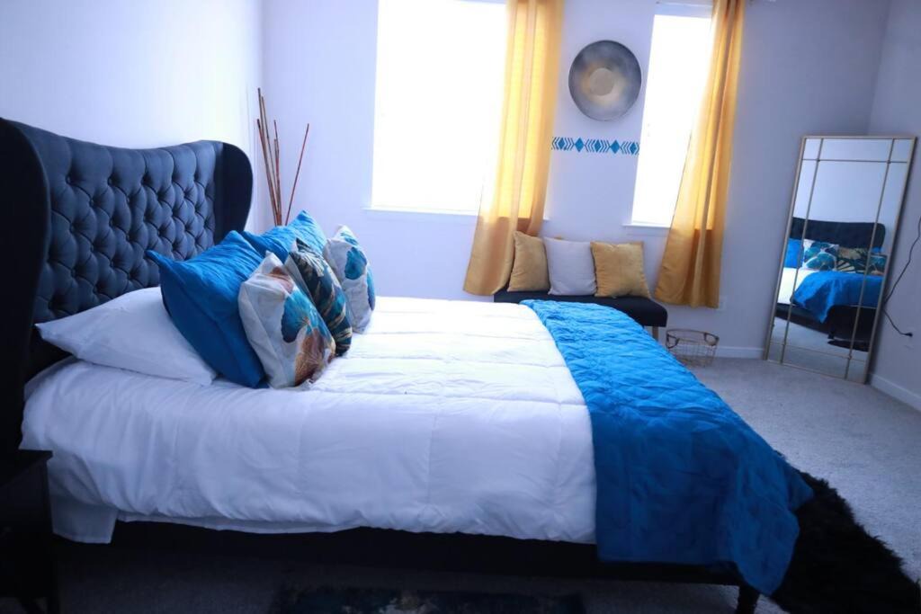 Photo of Bedroom in Downtown Baltimore