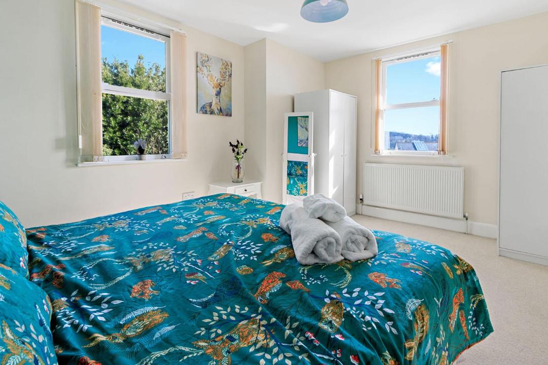 Photo of Bedroom in Torquay City Centre