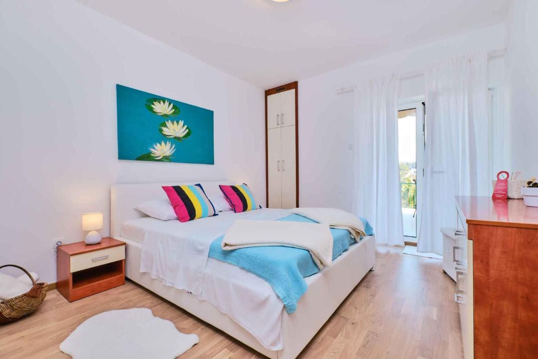 Photo of Bedroom in Cove Murtar