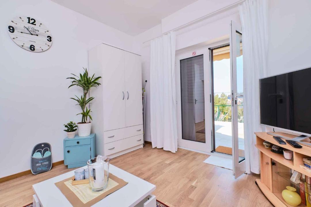 Photo of Livingroom in Cove Murtar