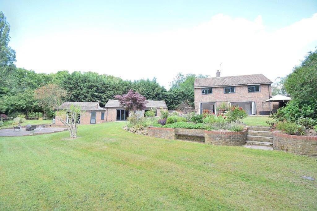 Photo of Others in Harlow