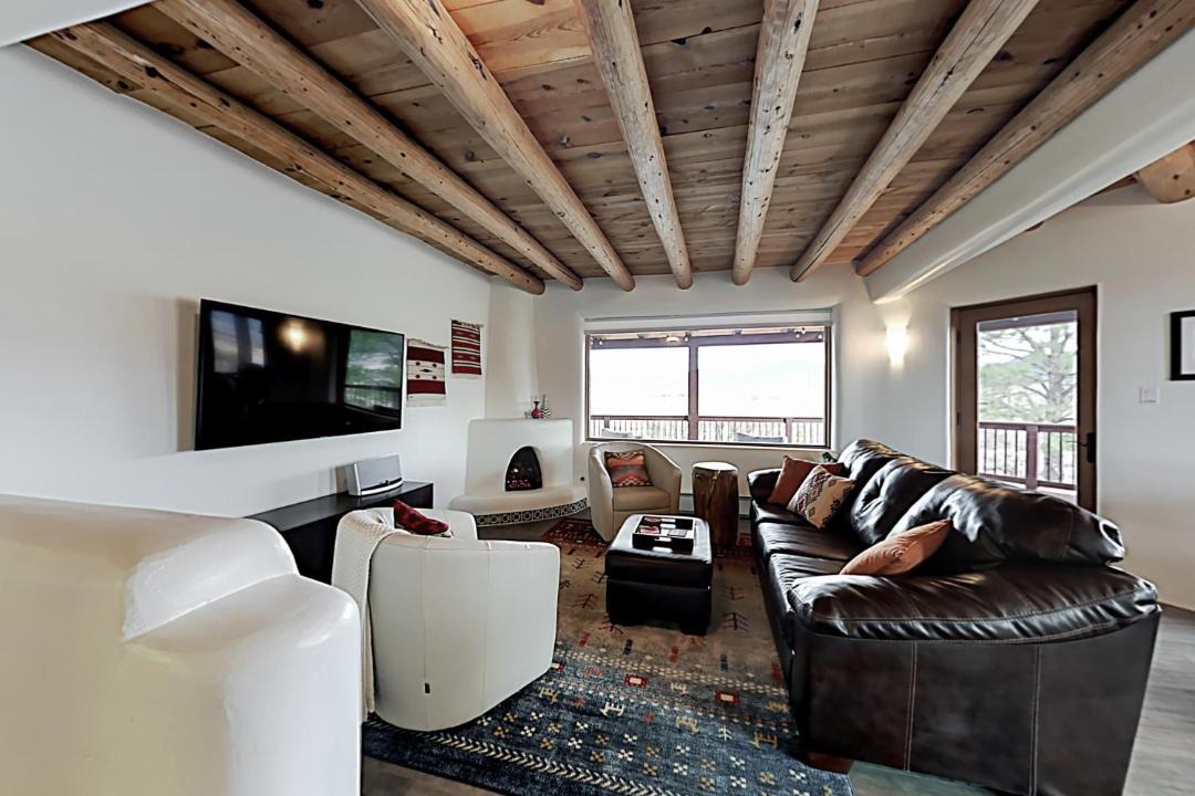Photo of Livingroom in Taos