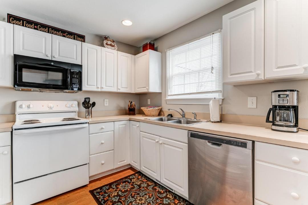 Photo of Others in Helen