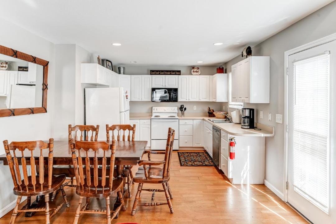 Photo of Others in Helen