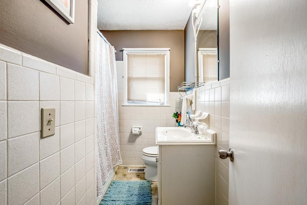 Photo of Bathroom in Elm Hill Acres