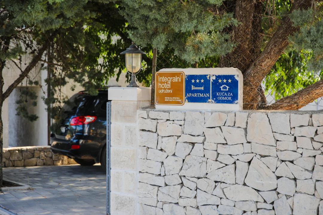 Photo of Buildings in Donji Humac