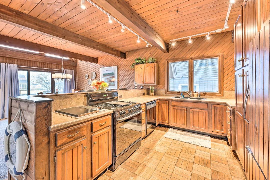 Photo of Others in Syracuse