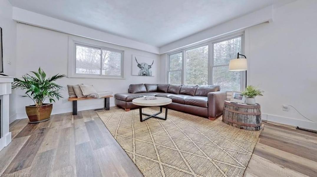 Photo of Livingroom in Kawartha Lakes