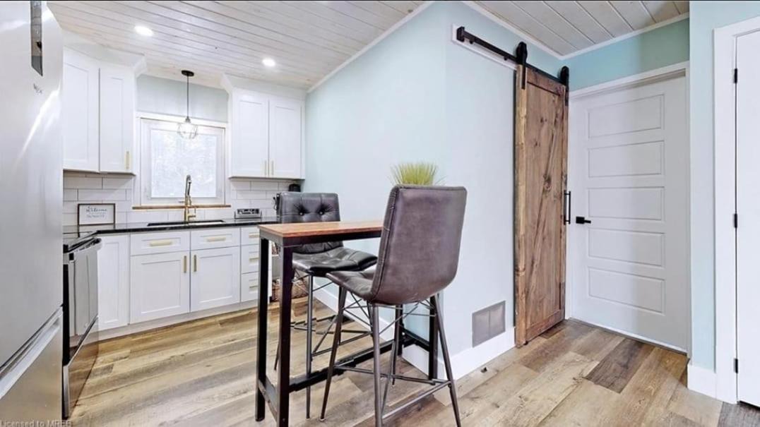 Photo of Kitchen in Kawartha Lakes