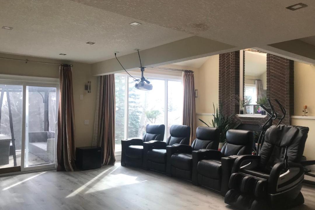 Photo of Livingroom in Signal Hill