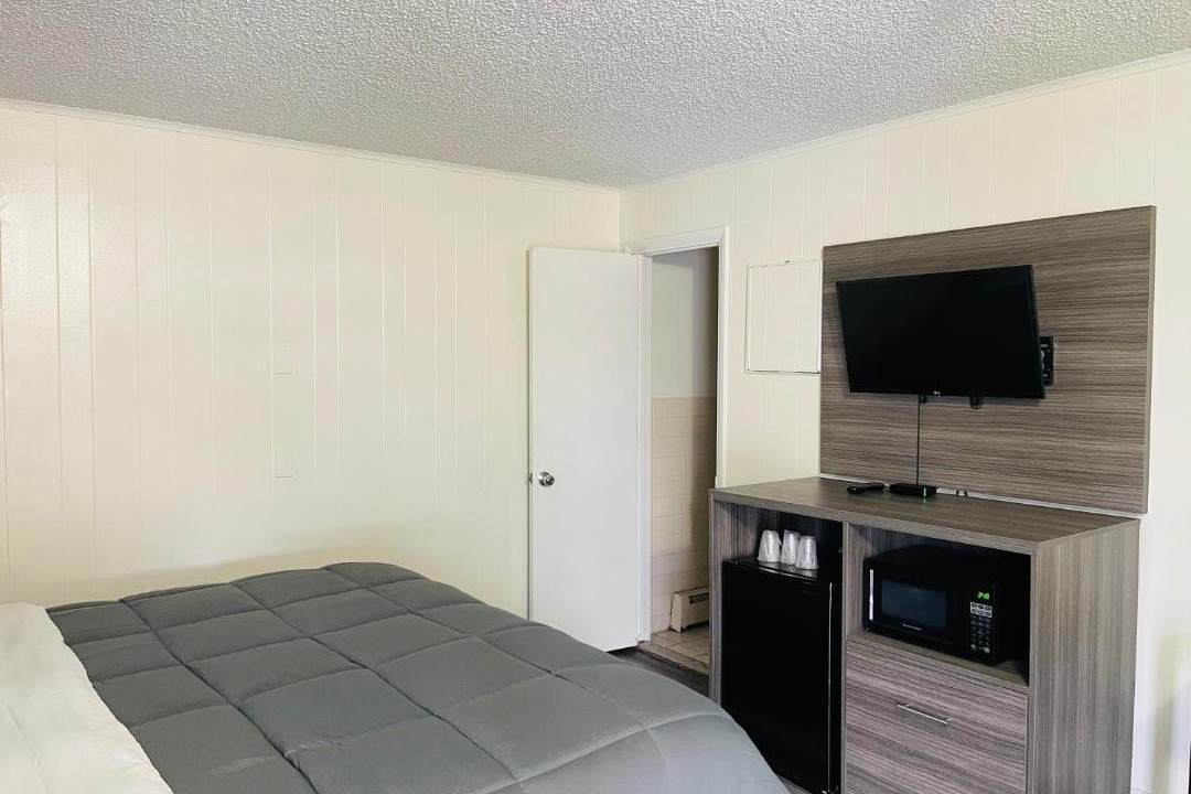 Photo of Others in Linden