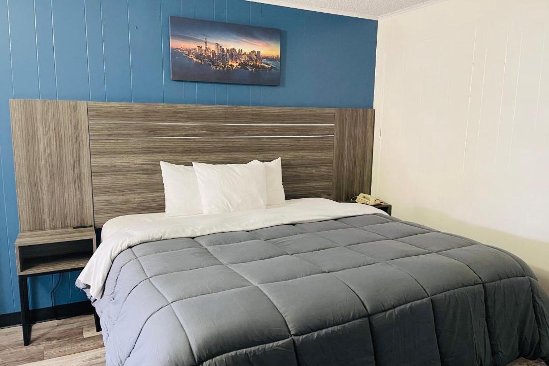 Photo of Others in Linden