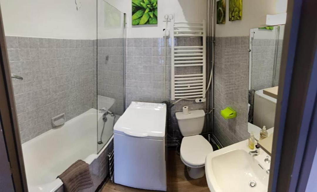 Photo of Bathroom in Cauterets