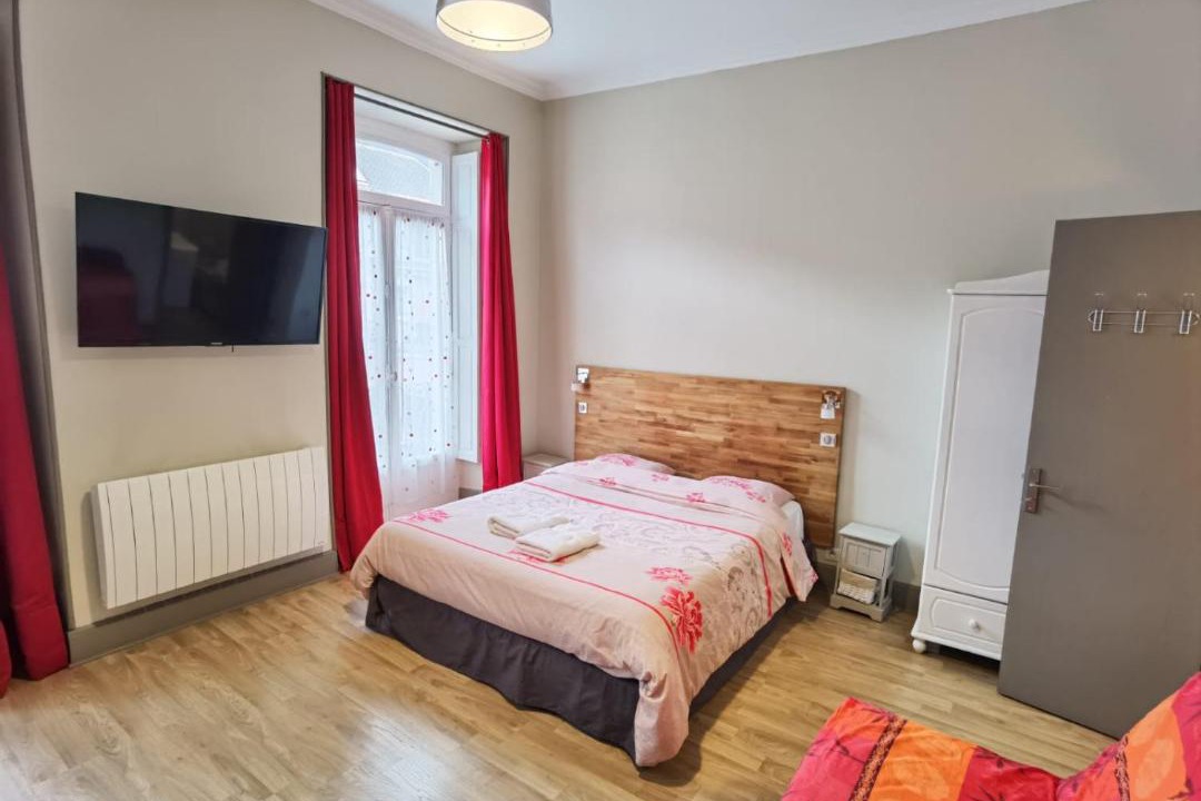 Photo of Bedroom in Cauterets