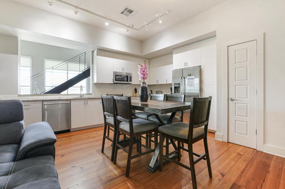 Photo of Livingroom in Central Business District