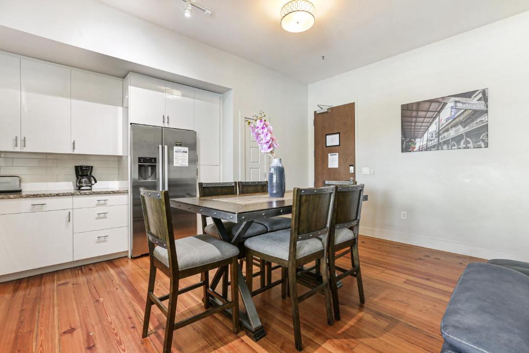 Photo of Livingroom in Central Business District