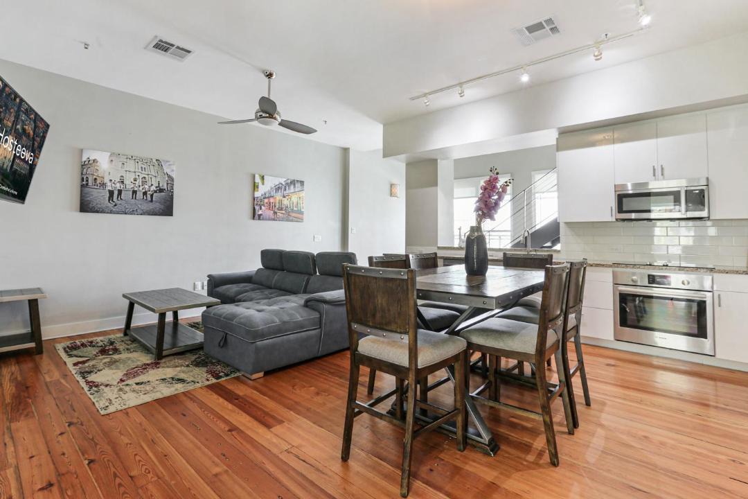 Photo of Livingroom in Central Business District