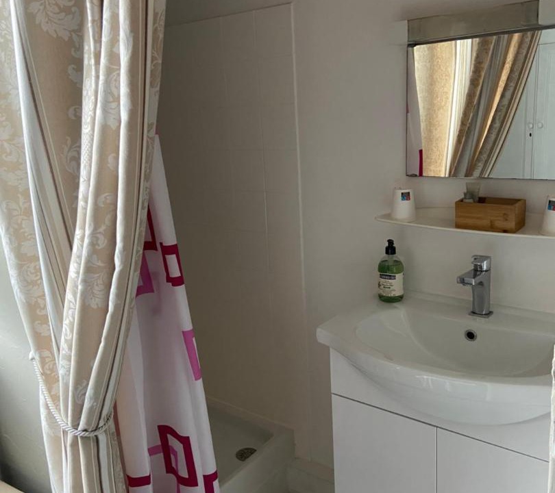 Photo of Others in Ascarat