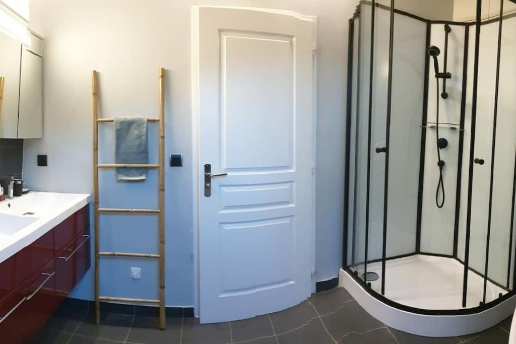 Photo of Bathroom in Cessenaz