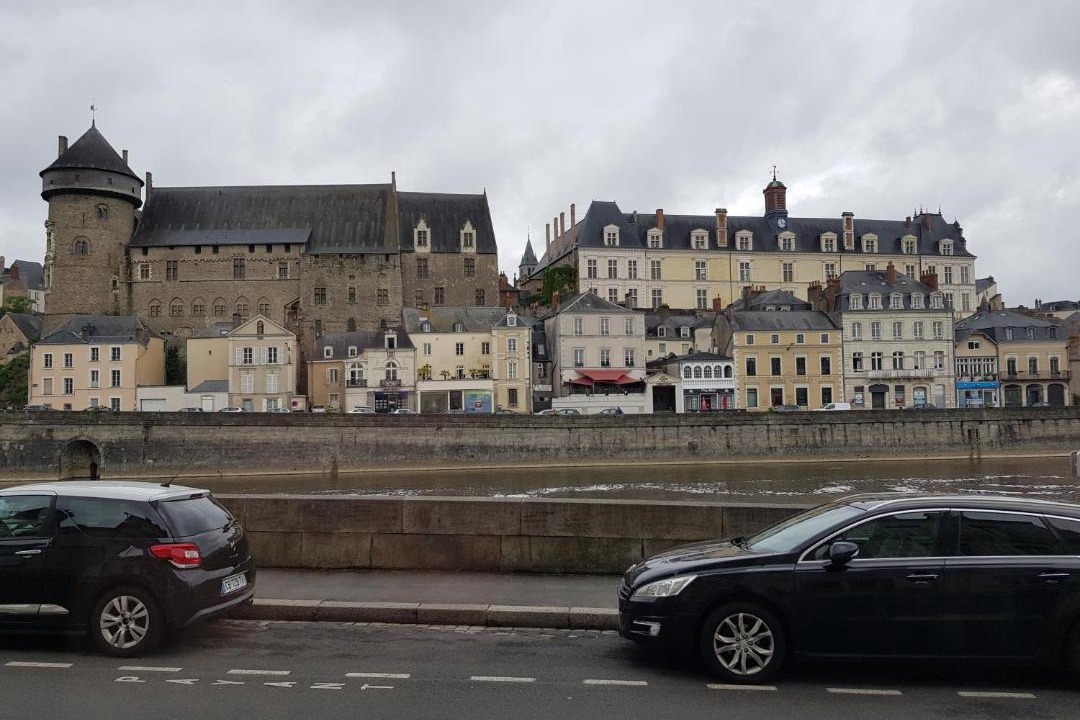 Photo of Buildings in Centre-ville rive gauche