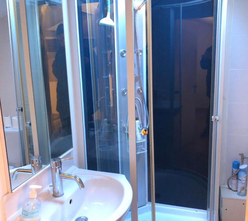 Photo of Bathroom in Accolay