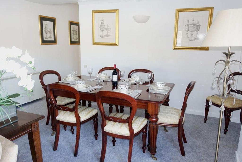 Photo of Livingroom in Dartmouth