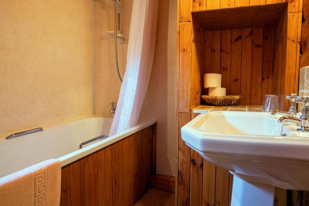 Photo of Bathroom in Duirinish
