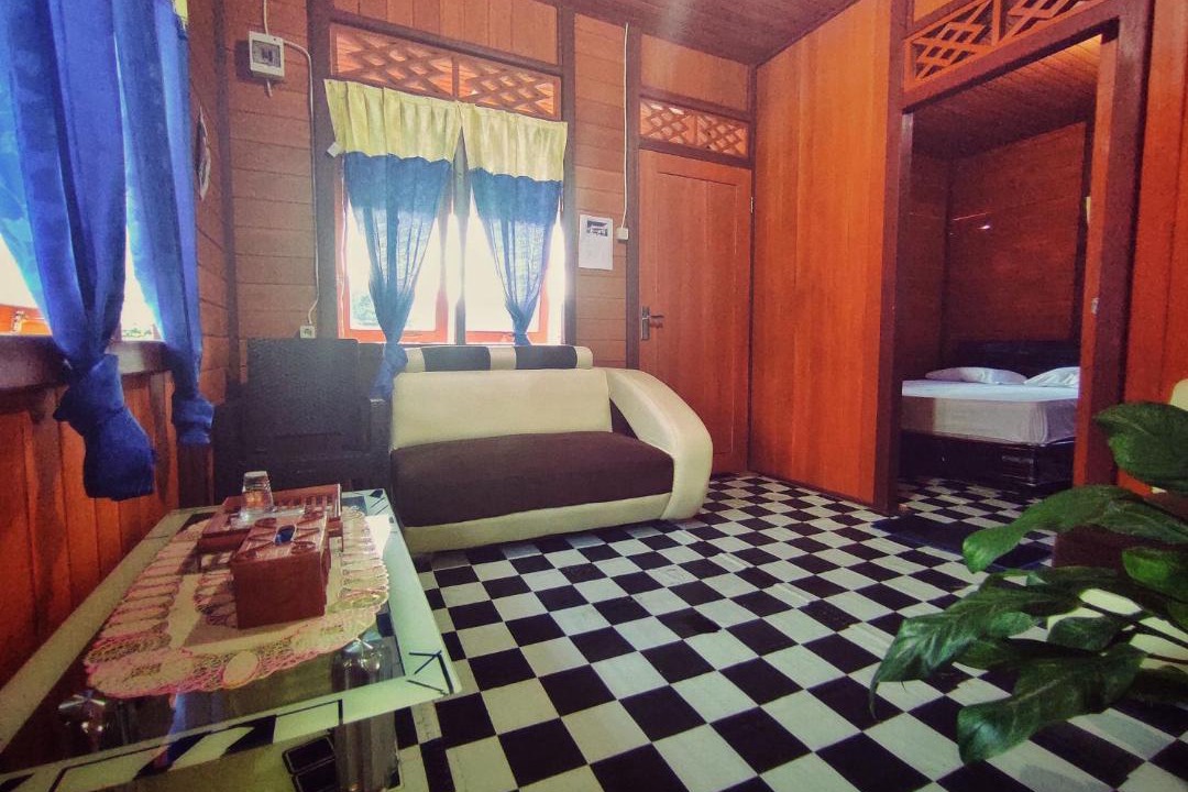 Photo of Others in Pulisan