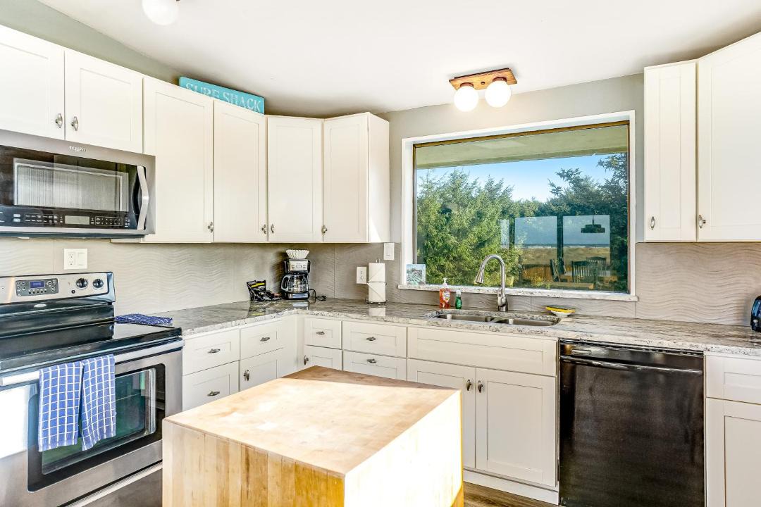 Photo of Kitchen in Copalis Beach