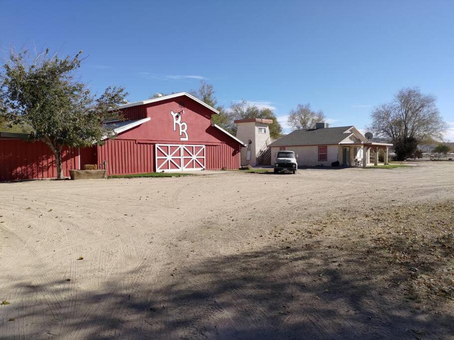 Photo of Buildings in Oro Grande