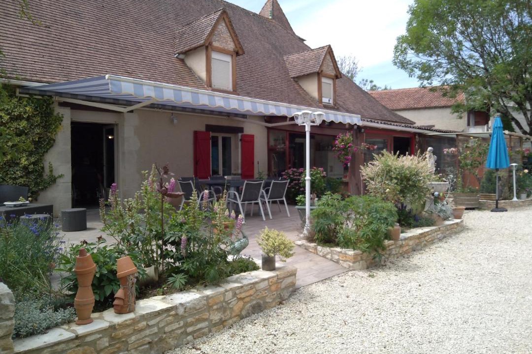 Photo of Others in Uzech