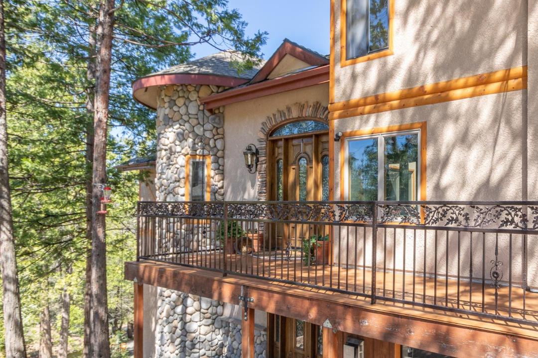 Photo of Buildings in Bass Lake