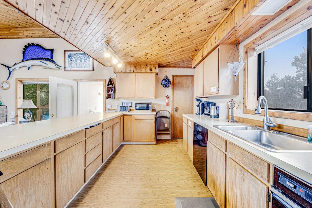 Photo of Kitchen in Klipsan Beach