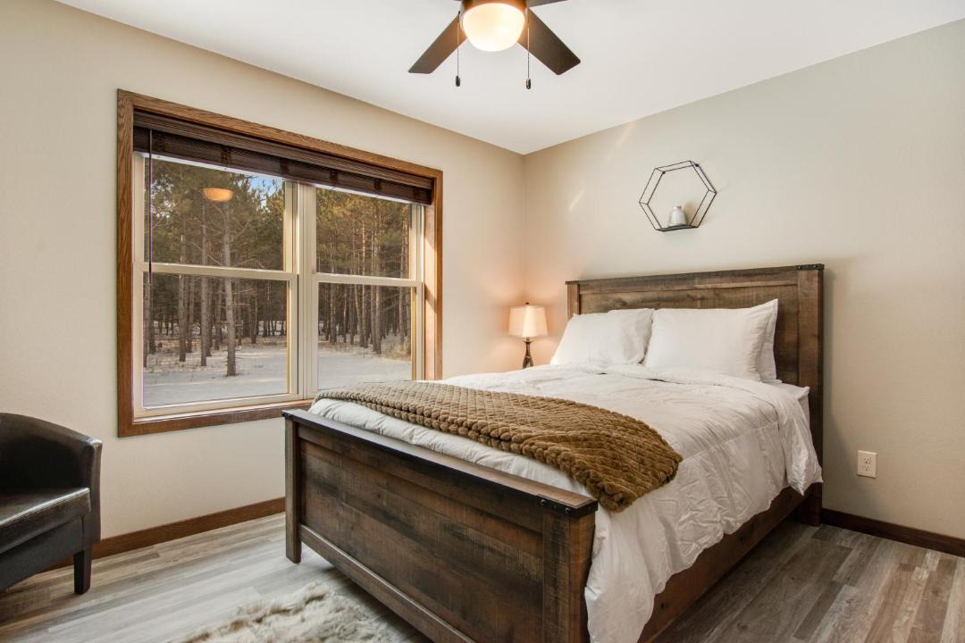Photo of Bedroom in Arkdale