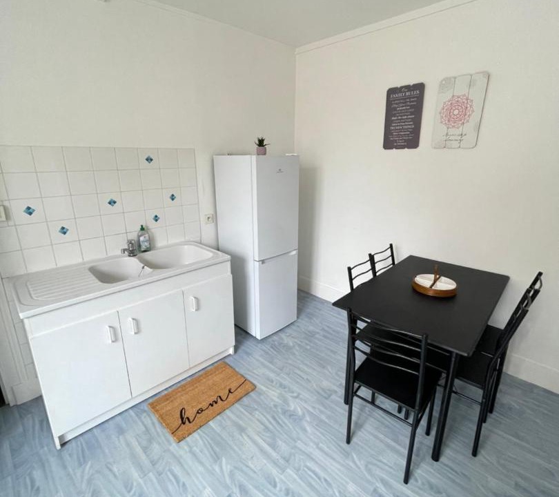 Photo of Others in Mer