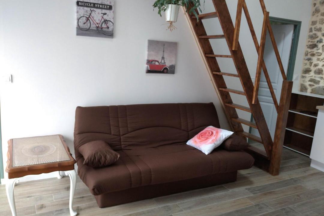 Photo of Others in Ernee