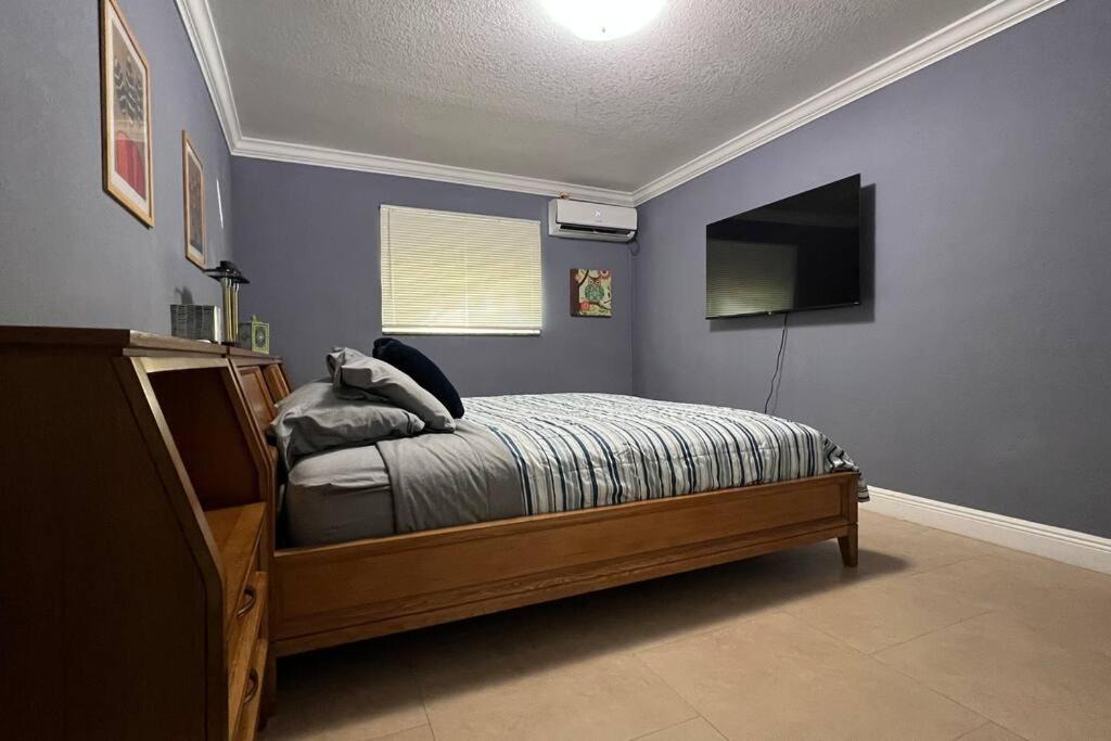 Photo of Bedroom in Pompano Beach