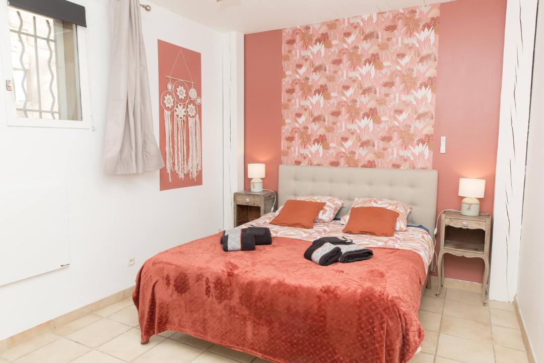 Photo of Bedroom in Chateauneuf-de-Gadagne