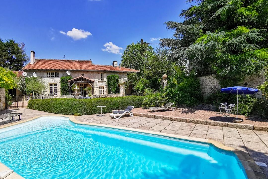 Photo of Others in Feuillade