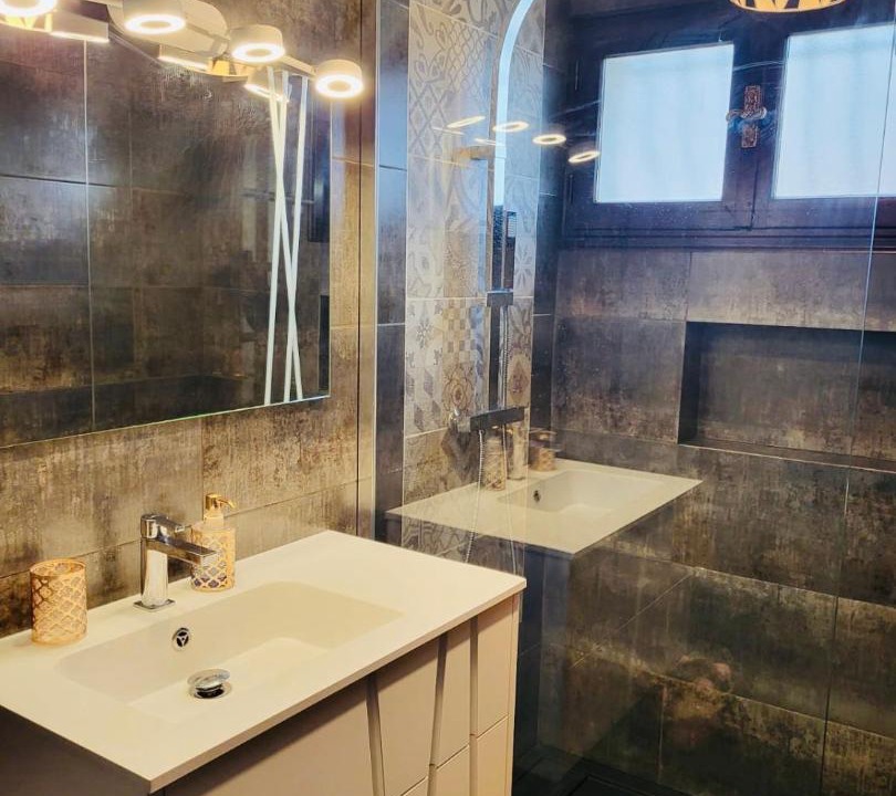 Photo of Bathroom in Saint-Georges-d'Orques