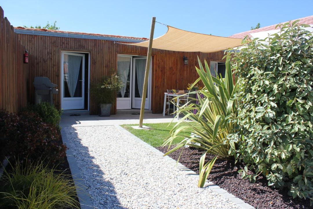 Photo of Buildings in Andilly