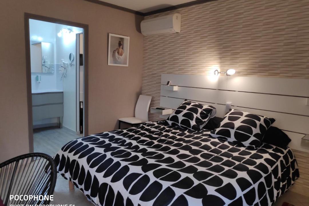 Photo of Others in Saint-Sulpice-les-Feuilles