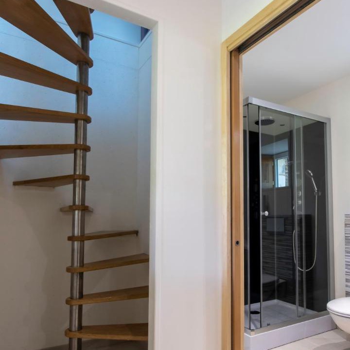 Photo of Bathroom in Assay