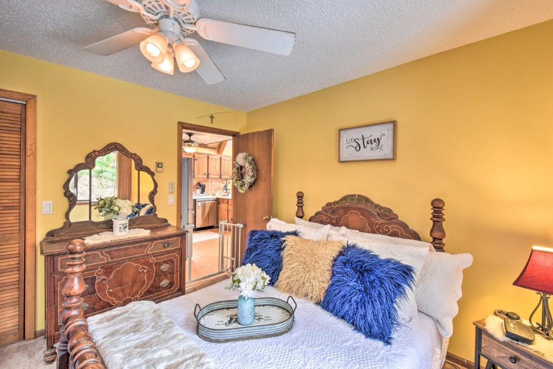 Photo of Others in Murphy