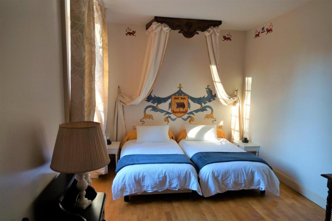 Photo of Others in Beze