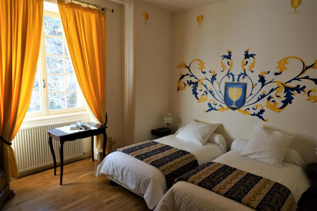 Photo of Others in Beze