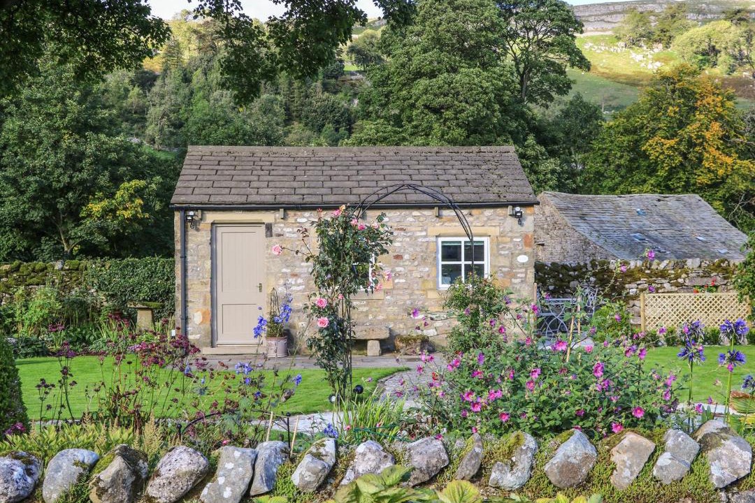 Photo of Buildings in Arncliffe