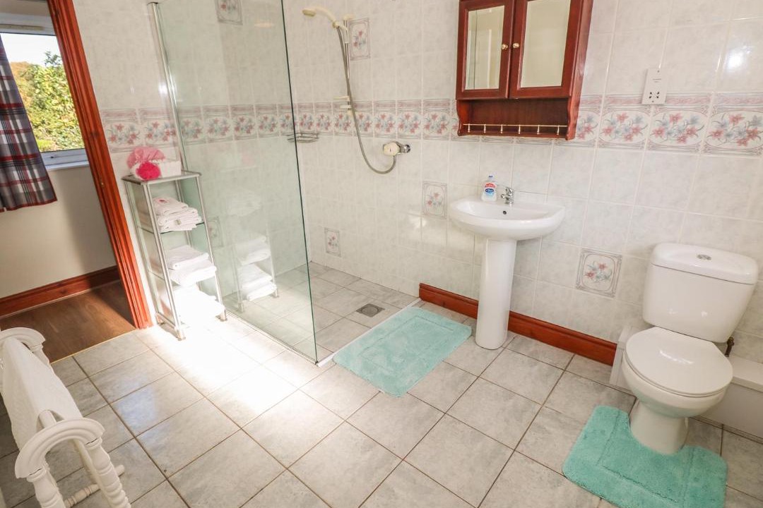 Photo of Bathroom in Kidwelly